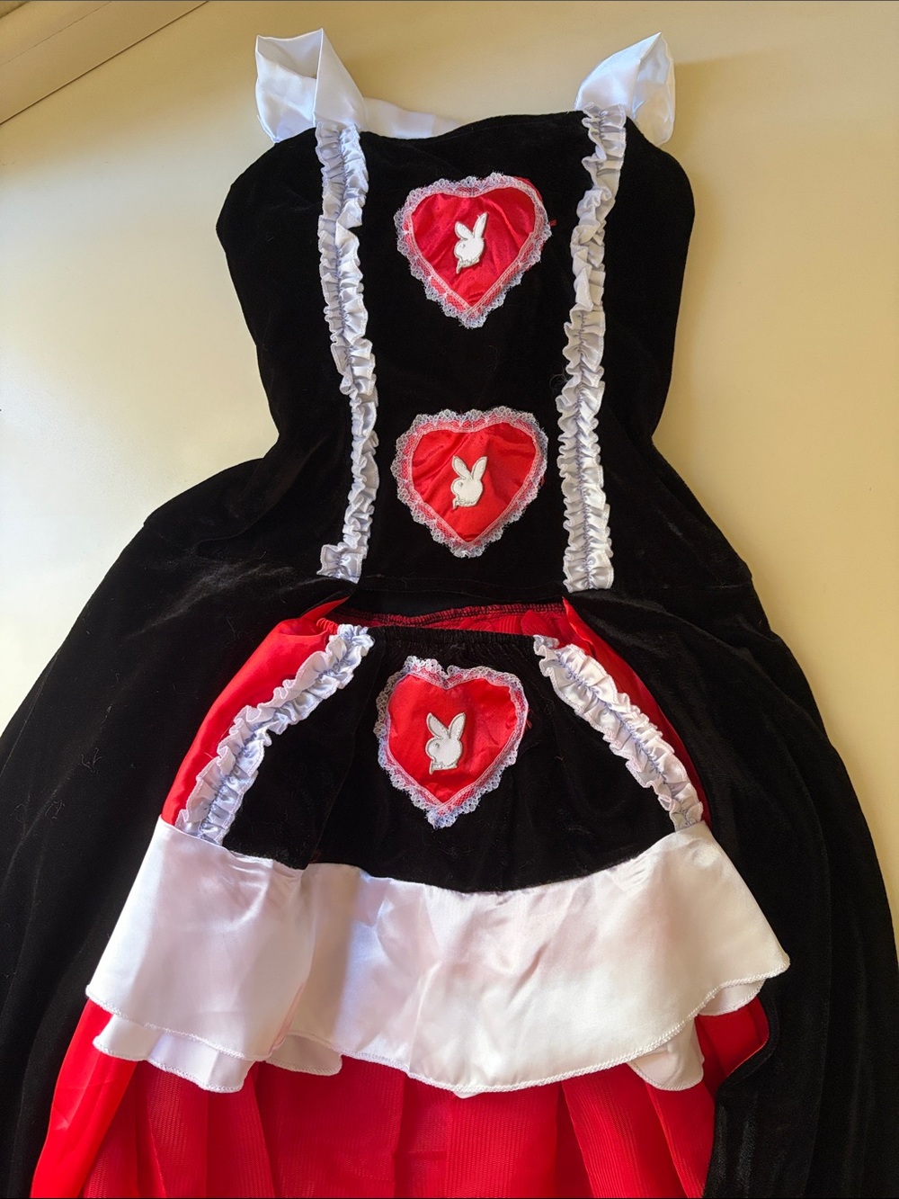 Rare Vintage 2000s Playboy Queen of Hearts Halloween costume